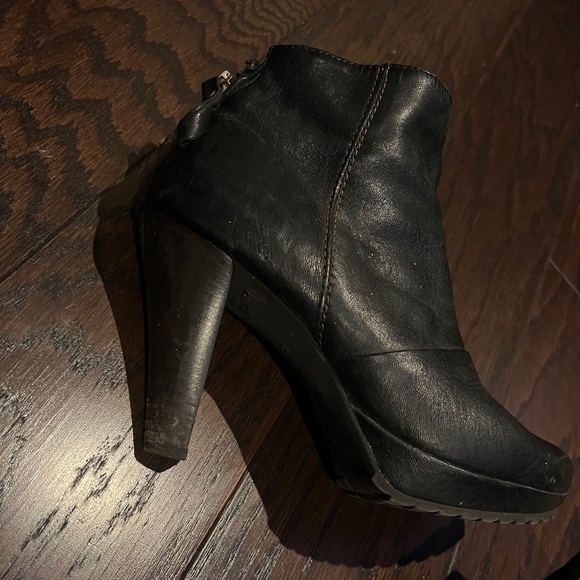 Paul Green Heeled Boots - Picture 4 of 7